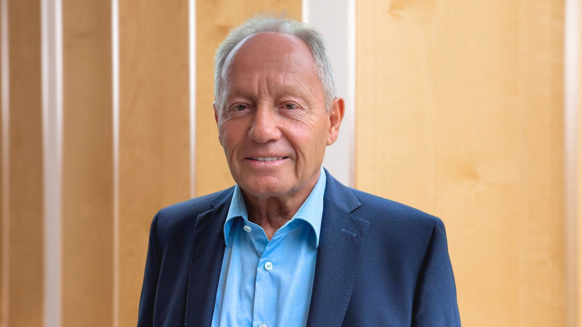 Portraitbild von Herrn Wälzlein als neues Mitglied im Stiftungsrat der DR. ERLER STIFTUNG