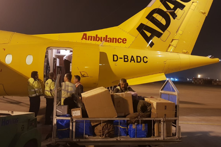 Ein Ambulance ADAC Flugzeug, welches Verletzte Personen aus den Erdbebengebieten der Türkei einflog. 