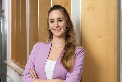 Isabelle Plätzer Portrait von Frau Isabelle Plätzer, Leitung des Zentralen Bettenmanagements in den DR. ERLER KLINIKEN.