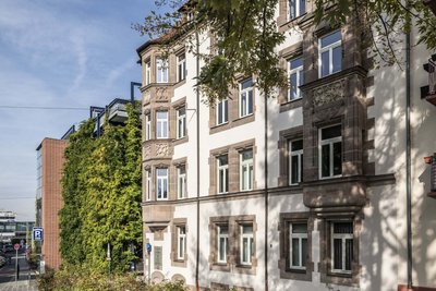 DR. ERLER STIFTUNG Sitz der Dr. Fritz Erler Stiftung in einem Jugendstilgebäude am Kontumazgarten 4 in Nürnberg unmittelbar neben der Erler-Klinik.
