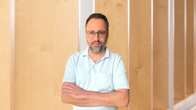 Christian Forster Portrait von Herrn Christian Forster, Teamleitung Physiotherapie in den DR. ERLER KLINIKEN.