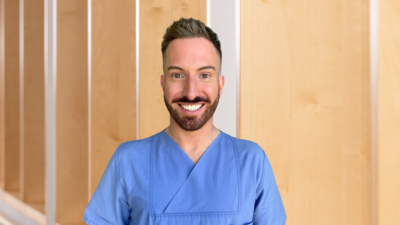 Christian Röbel Portrait von Herrn Christian Röbel, Stellvertretende Pflegedienstleitung in den DR. ERLER KLINIKEN.